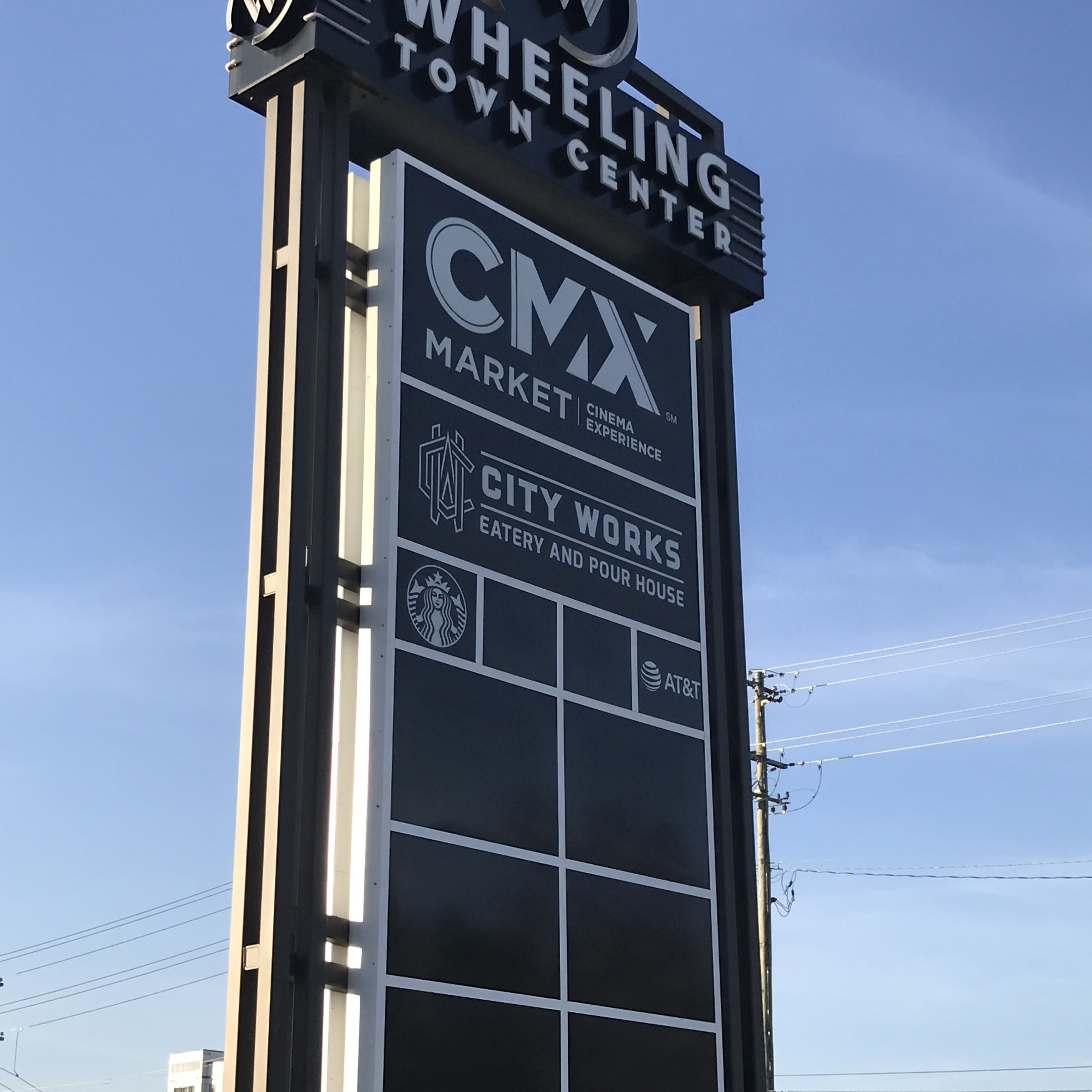 wheeling town center sign